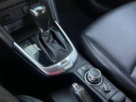 2019 Toyota Yaris XLE