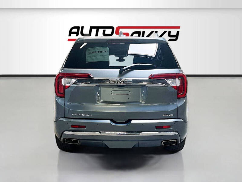 2022 GMC Acadia Denali