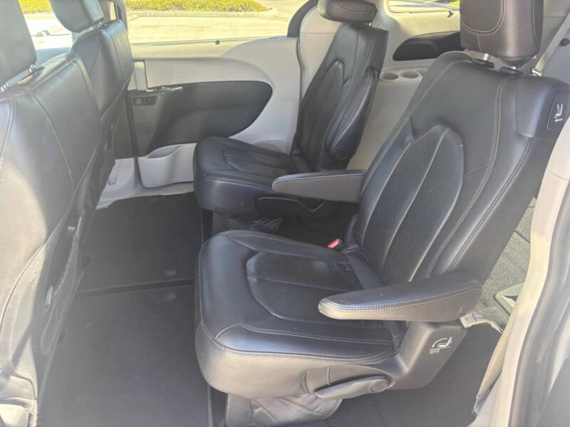 2019 Chrysler Pacifica Touring L