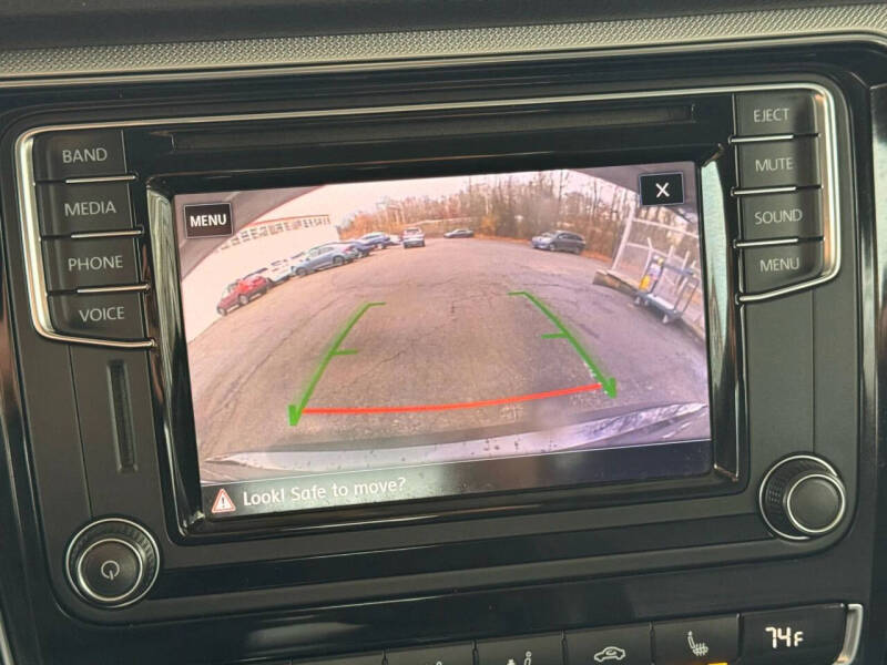 2017 Volkswagen Passat 1.8T SE