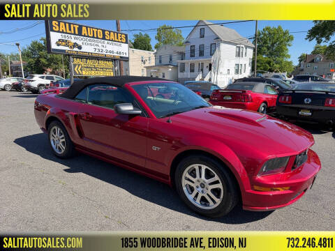 2005 Ford Mustang GT Premium
