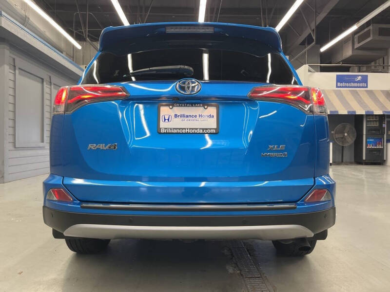 2017 Toyota RAV4 Hybrid XLE