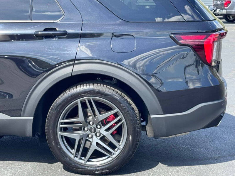 2025 Ford Explorer ST