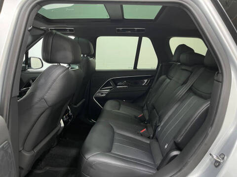 2024 Land Rover Range Rover P530 SE