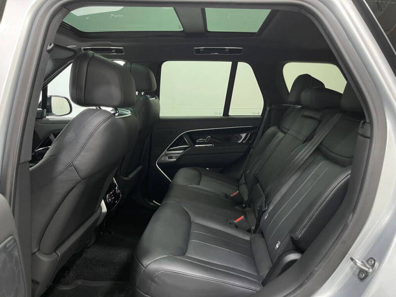 2024 Land Rover Range Rover P530 SE