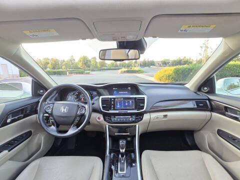 2017 Honda Accord Hybrid Touring