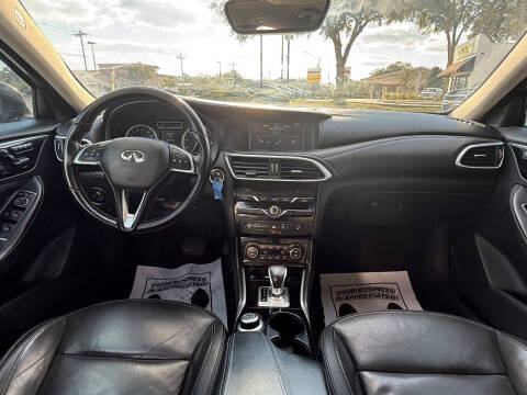 2018 Infiniti QX30 Luxury