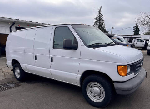 2004 Ford E-Series E-150