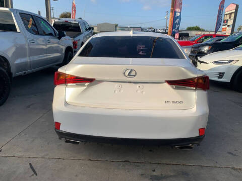 2019 Lexus IS 300