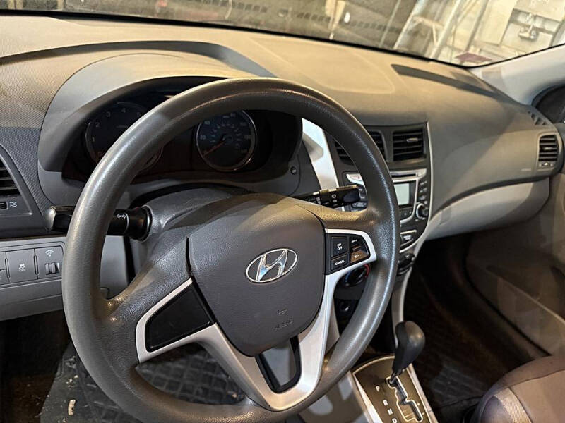 2012 Hyundai Accent GS