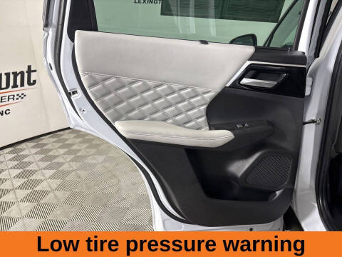 2023 Mitsubishi Outlander PHEV SEL