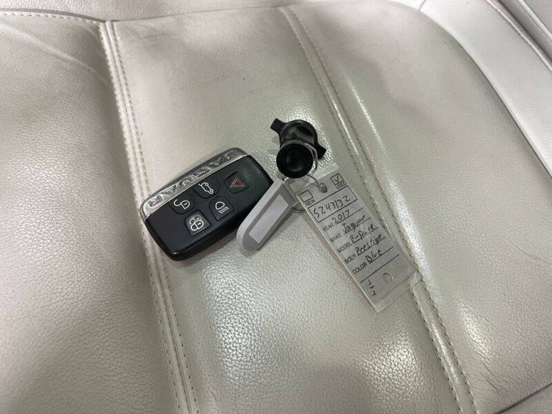 2017 Jaguar F-PACE 35t Prestige