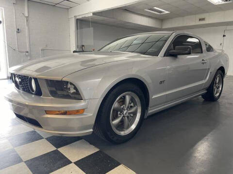 2006 Ford Mustang GT Deluxe