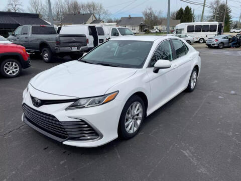 2021 Toyota Camry for sale at Naberco Auto Sales LLC in Milford OH