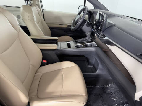 2023 Toyota Sienna XLE 7-Passenger