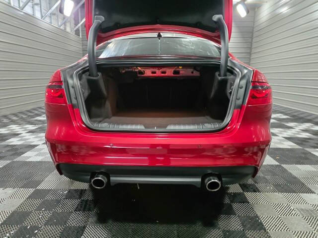 2017 Jaguar XF 35t R-Sport