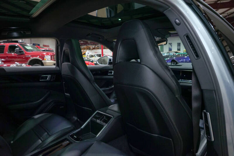 2018 Porsche Panamera 4S
