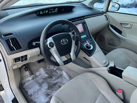 2010 Toyota Prius III