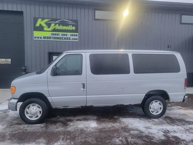 2004 Ford E-Series E-350 SD XLT