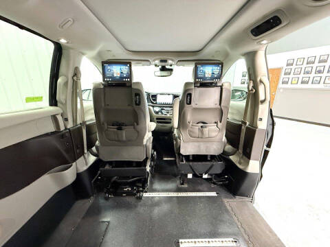 2021 Chrysler Pacifica Touring L