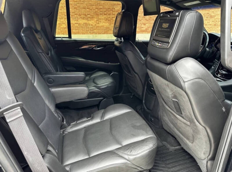 2016 Cadillac Escalade Platinum