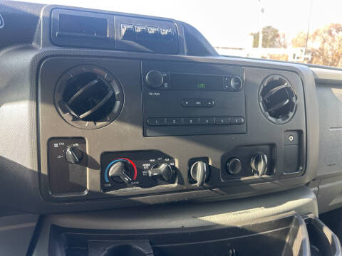 2016 Ford E-Series E-350 SD