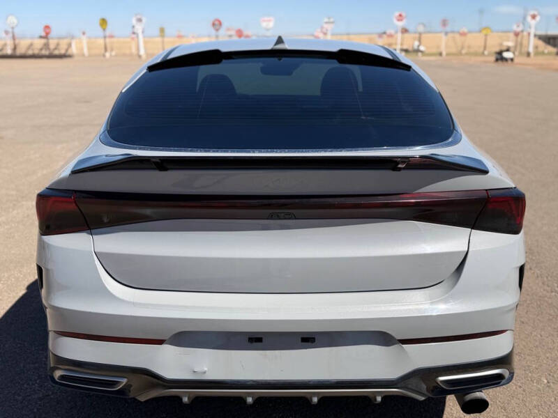 2022 Kia K5