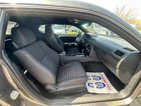 2013 Dodge Challenger SXT