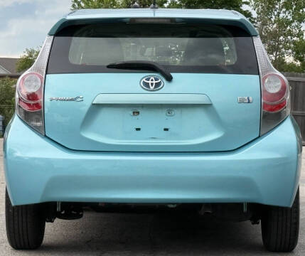 2013 Toyota Prius c Two