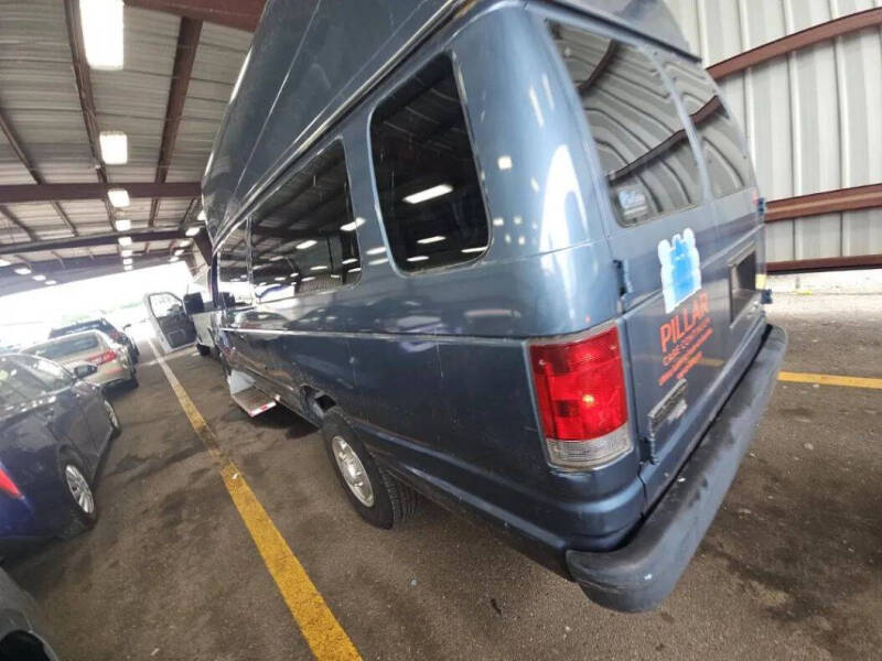 2014 Ford E-Series E-350 SD