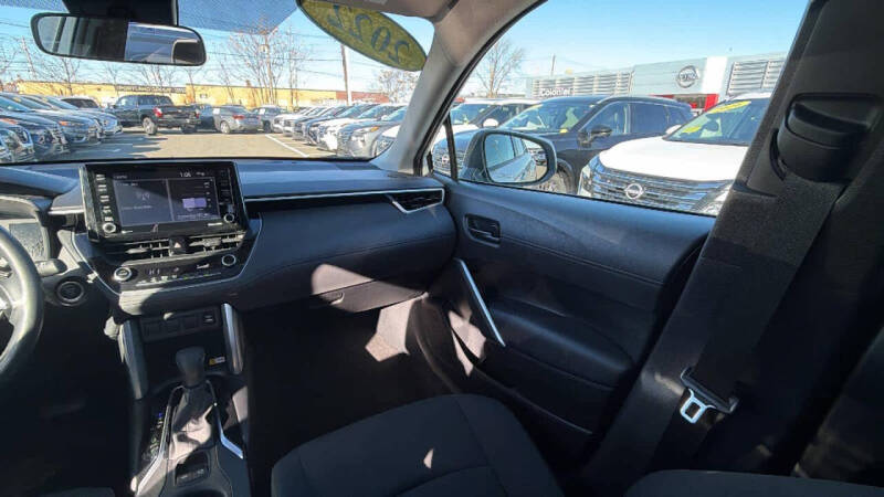 2022 Toyota Corolla Cross LE