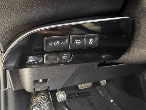 2021 Toyota Prius LE