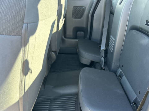 2025 Nissan Frontier SV