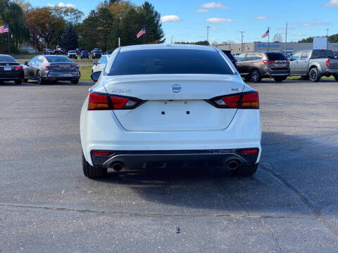 2022 Nissan Altima 2.5 SR