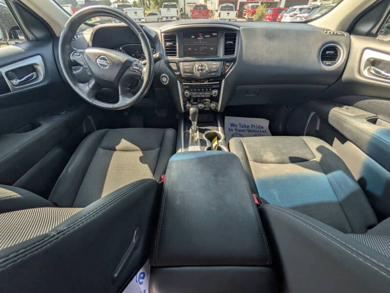 2017 Nissan Pathfinder