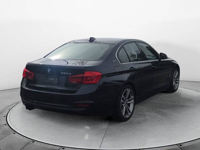 2017 BMW 3 Series 330e iPerformance