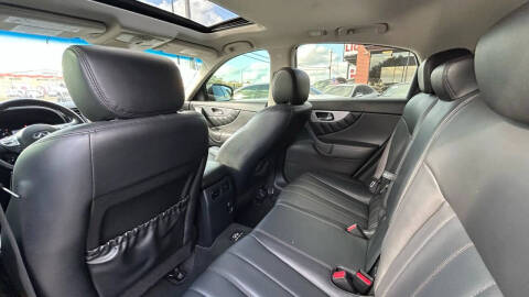 2012 Infiniti FX35