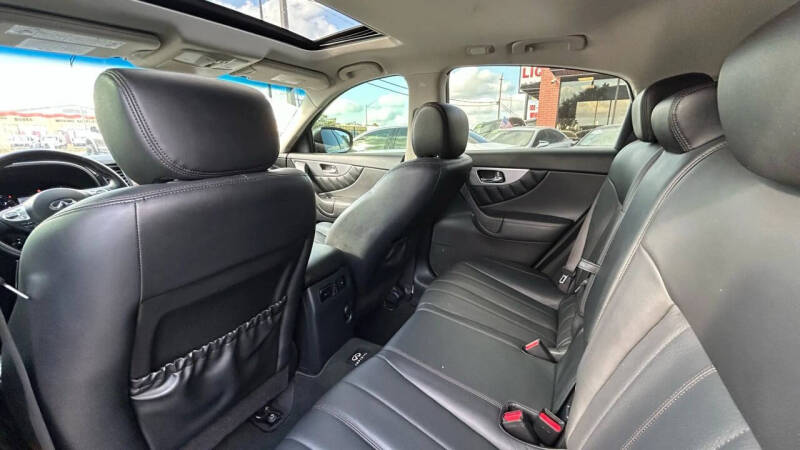 2012 Infiniti FX35