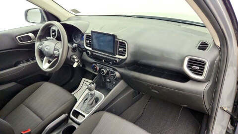 2021 Hyundai Venue SE