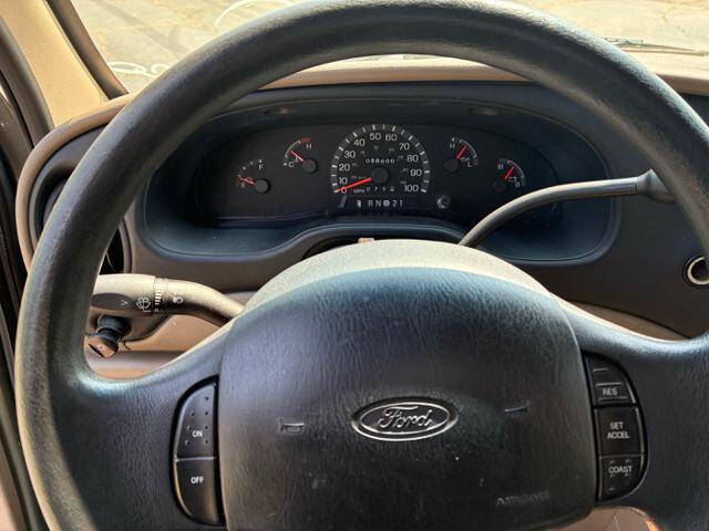 2002 Ford E-Series