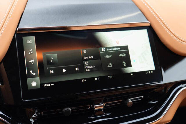 2026 Aston Martin DBX 22