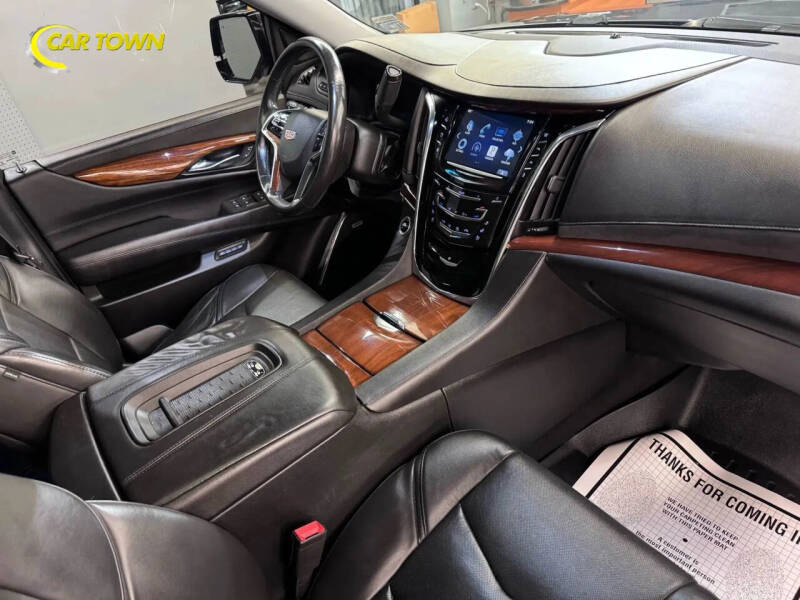 2016 Cadillac Escalade ESV Luxury Collection