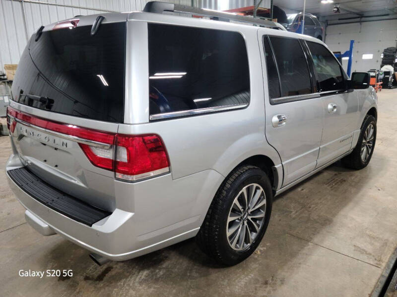 2017 Lincoln Navigator Select