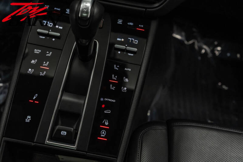 2023 Porsche Macan S