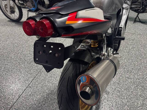2003 Aprilia RSV 1000R
