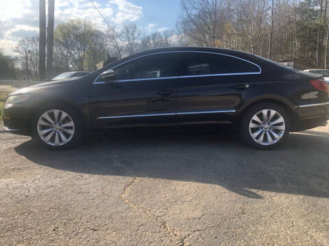 2010 Volkswagen CC for sale at Monroe Auto's, LLC in Parsons TN
