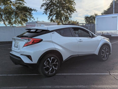 2022 Toyota C-HR XLE
