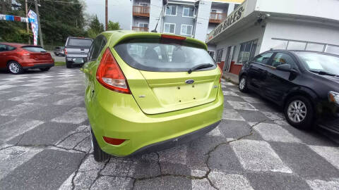 2013 Ford Fiesta SE
