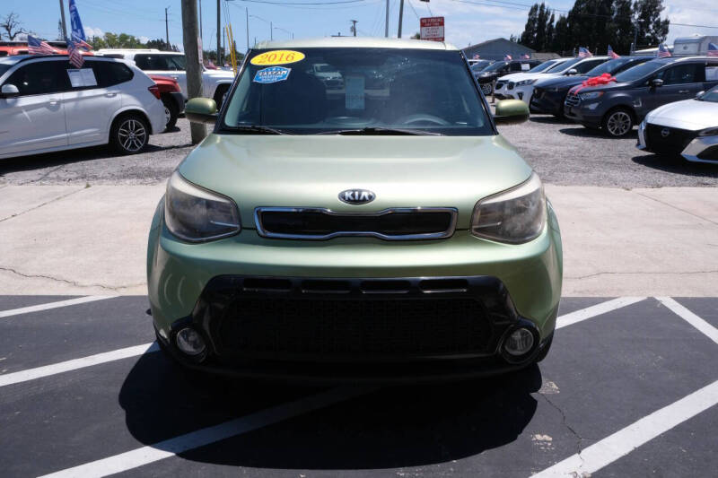 2016 Kia Soul +