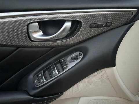 2016 Infiniti Q50 Sport